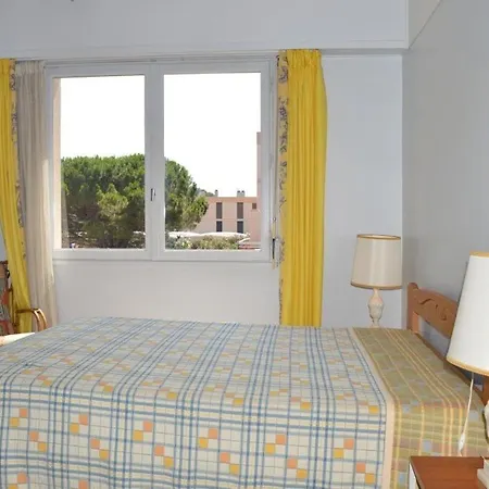 Sc710-129d Au Port Vue St Cyprien *